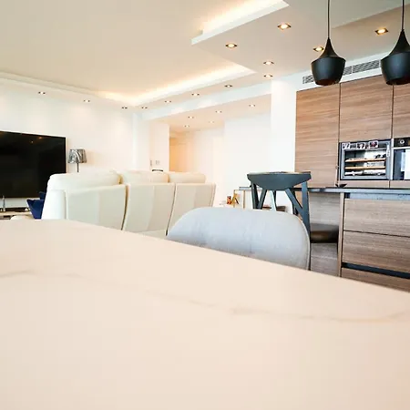 아파트 Riviera Paradise Sea View Pool Beachfront 발로리스