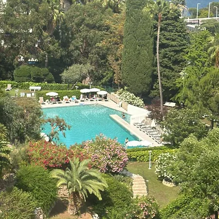 Riviera Paradise Sea View Pool Beachfront 아파트 발로리스