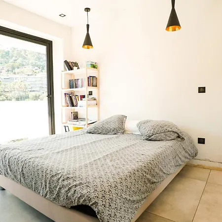 Riviera Paradise Sea View Pool Beachfront アパート ヴァロリス