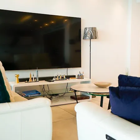 Riviera Paradise Sea View Pool Beachfront アパート