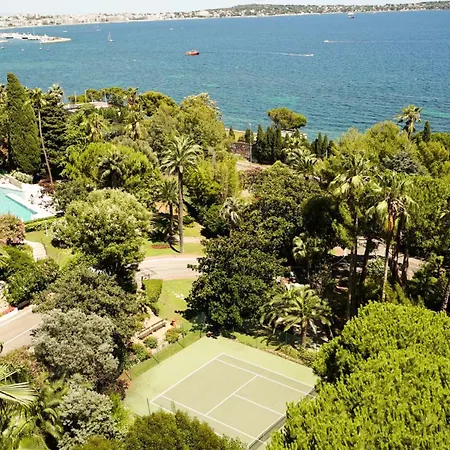 Riviera Paradise Sea View Pool Beachfront