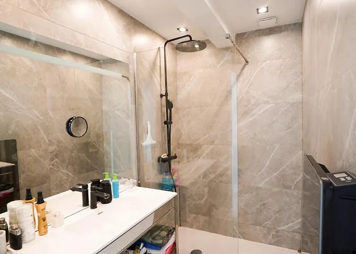Riviera Paradise Sea View Pool Beachfront فالوريس