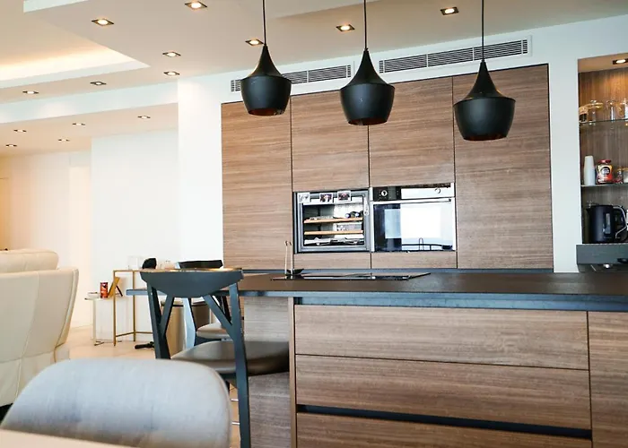 شقة Riviera Paradise Sea View Pool Beachfront
